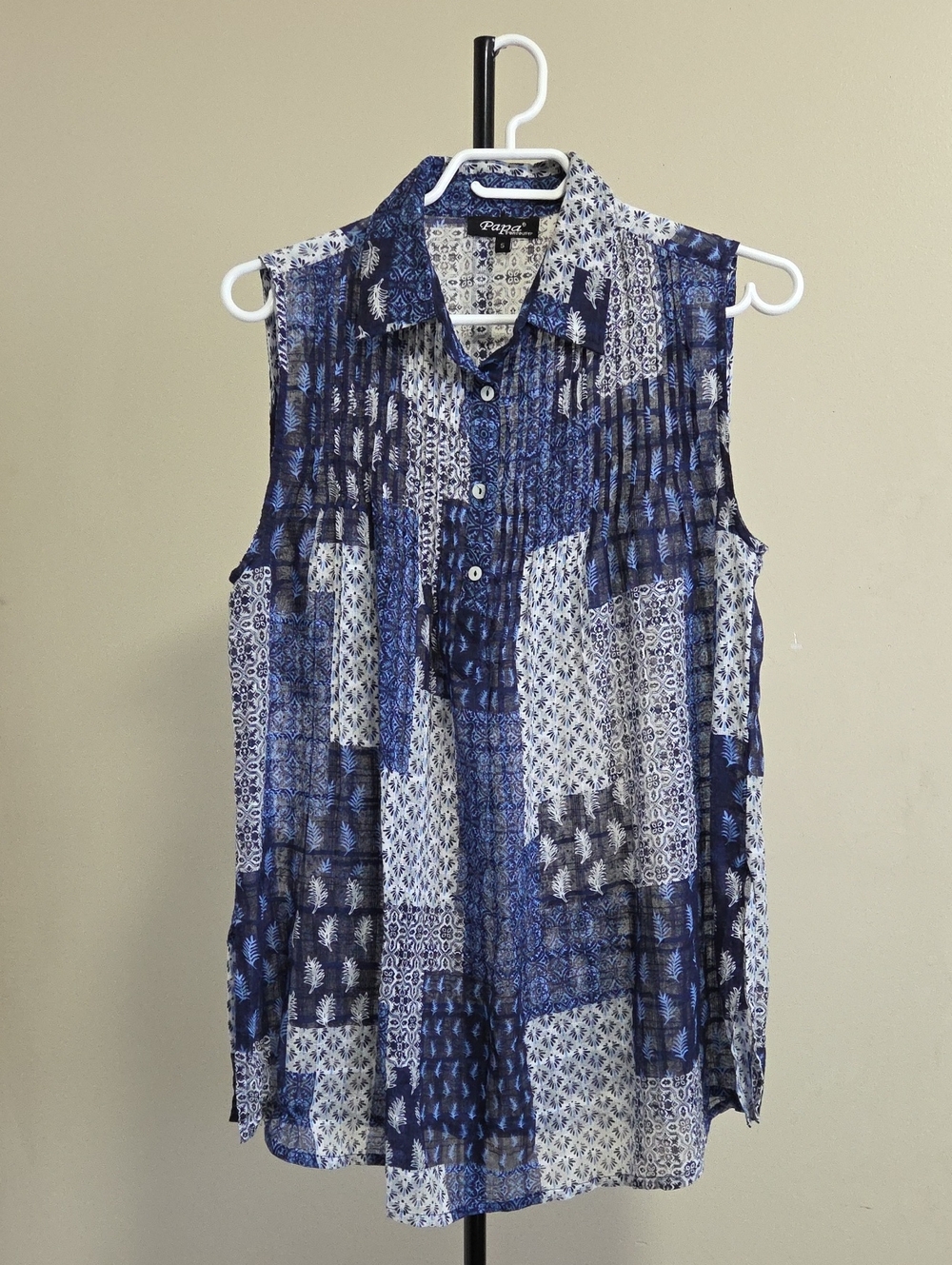 Papa Vancouver Navy & White Sleeveless Button-Front Blouse